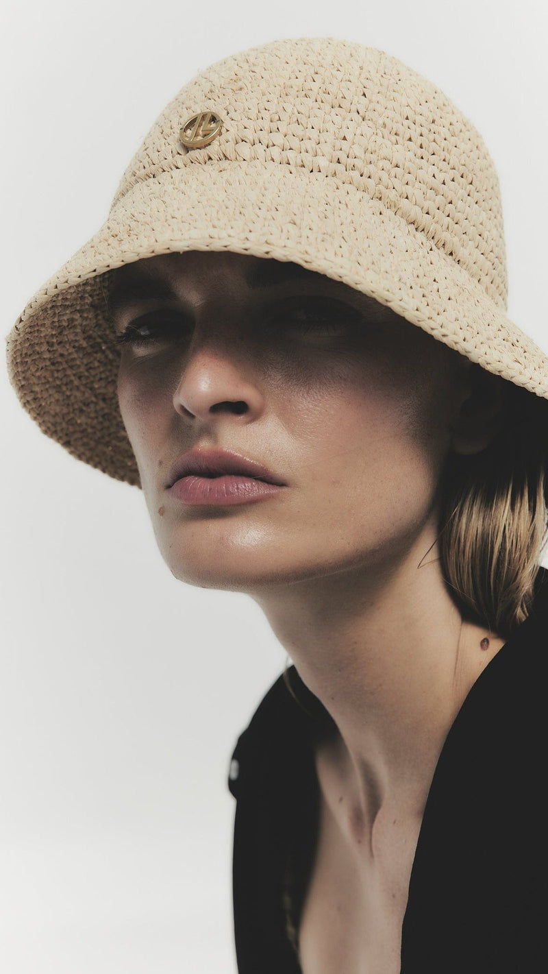 Pierce Bucket